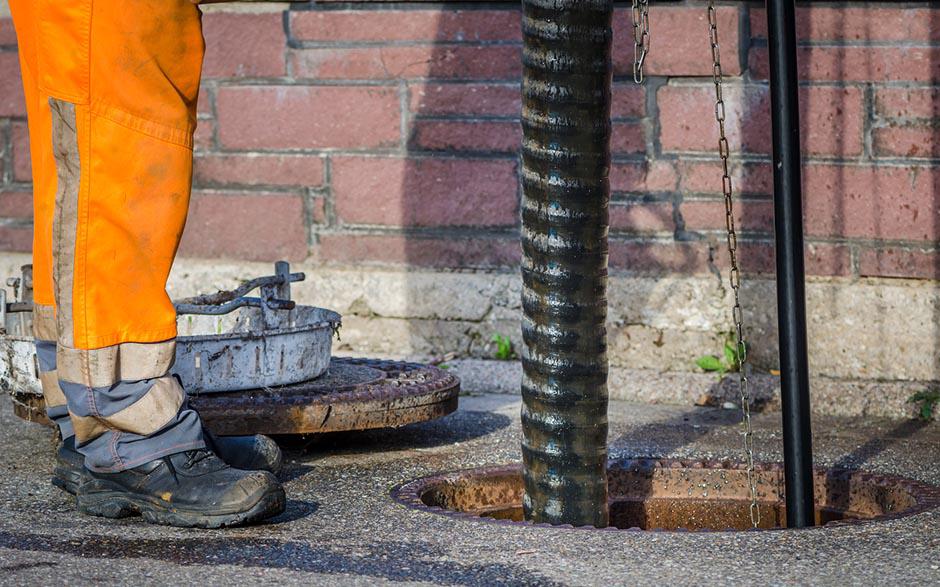 comment déboucher une canalisation Suresnes